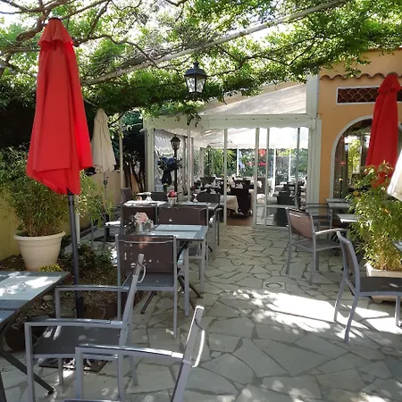 La Petite Hotel La Rouviere (Var)
