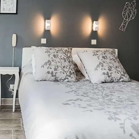 Hotel La Petite 2*