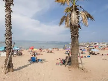 La Petite Hotel La Rouviere (Var)