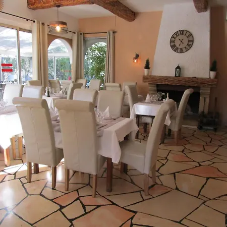 La Petite 2* La Rouviere (Var)